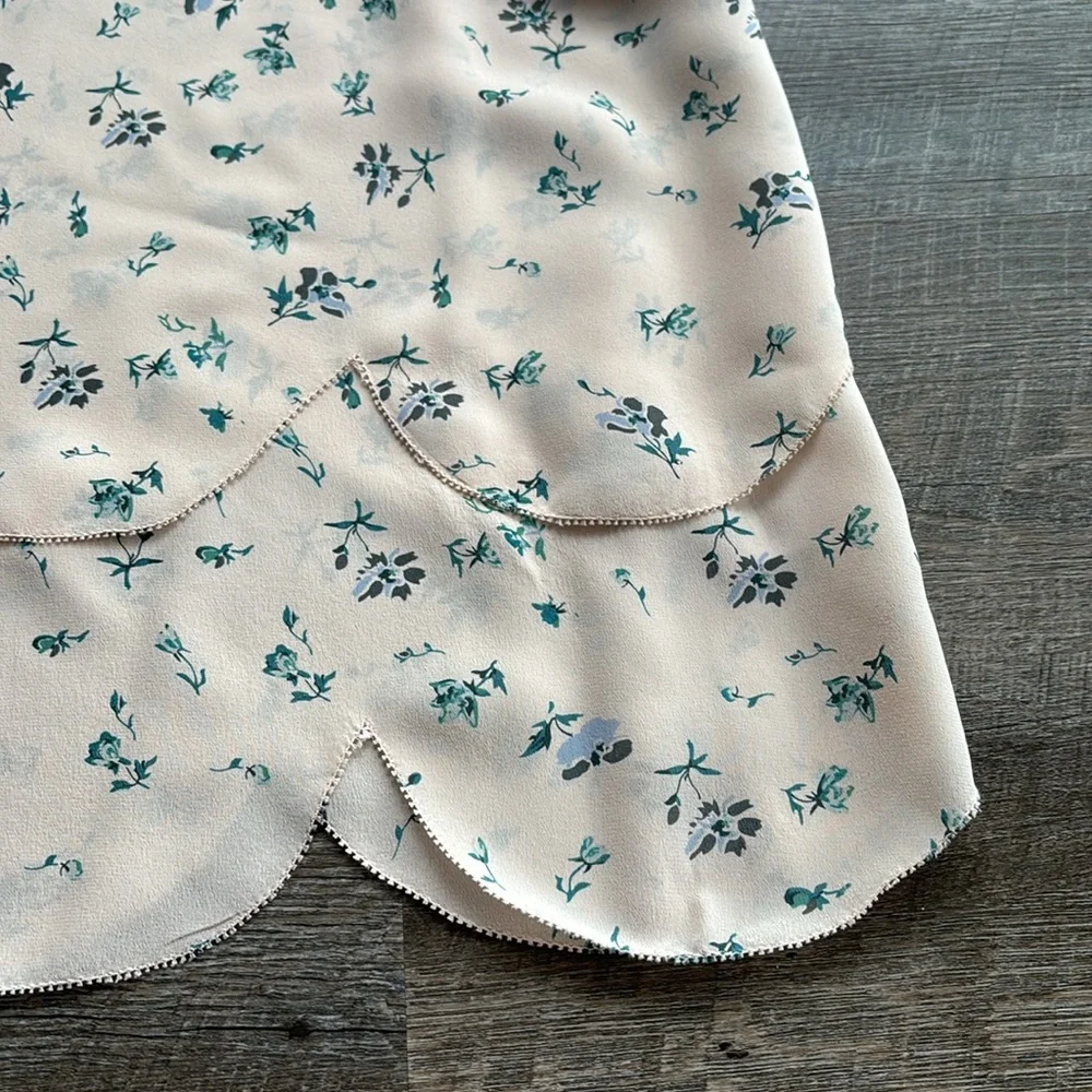 JOIE Floral Silk Scalloped Round Neck Blouse - Picture 4 of 6